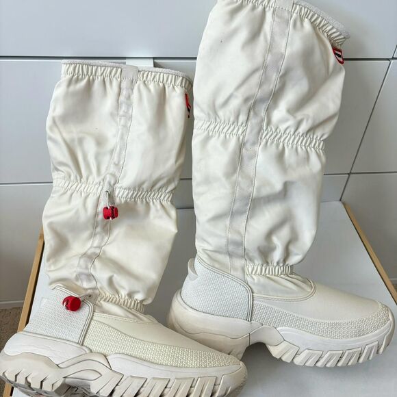 Hunter Women's White and Cream Boots - Picture 2 of 8